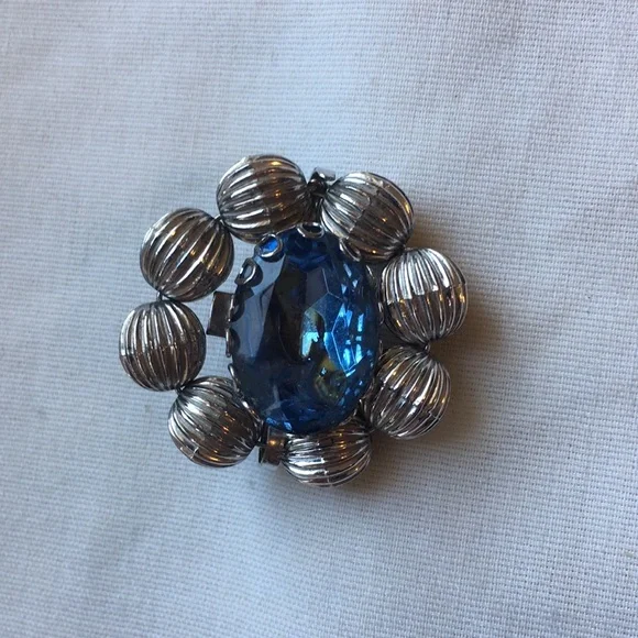 Vintage Coro Silver Tone Blue Rhinestone Clip On Earrings - Picture 6 of 8